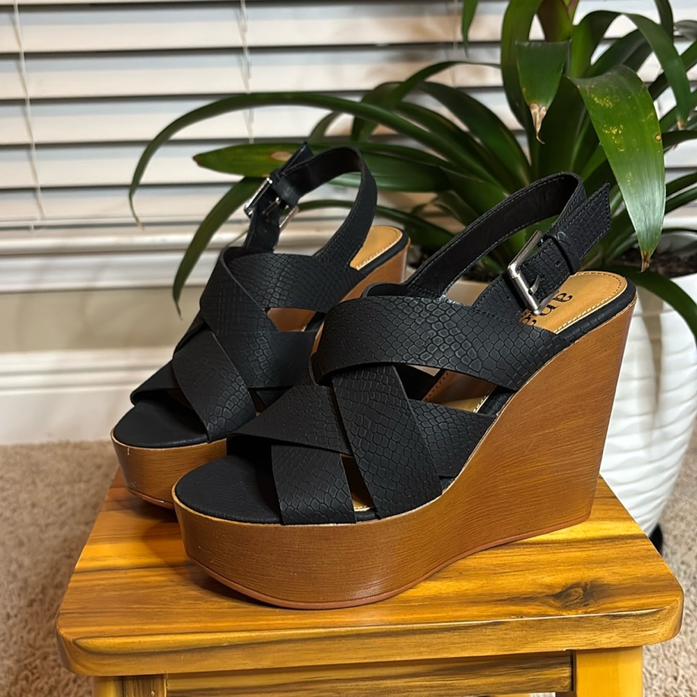 🍊a.n.a Black and Brown Wedge Sandals🍊